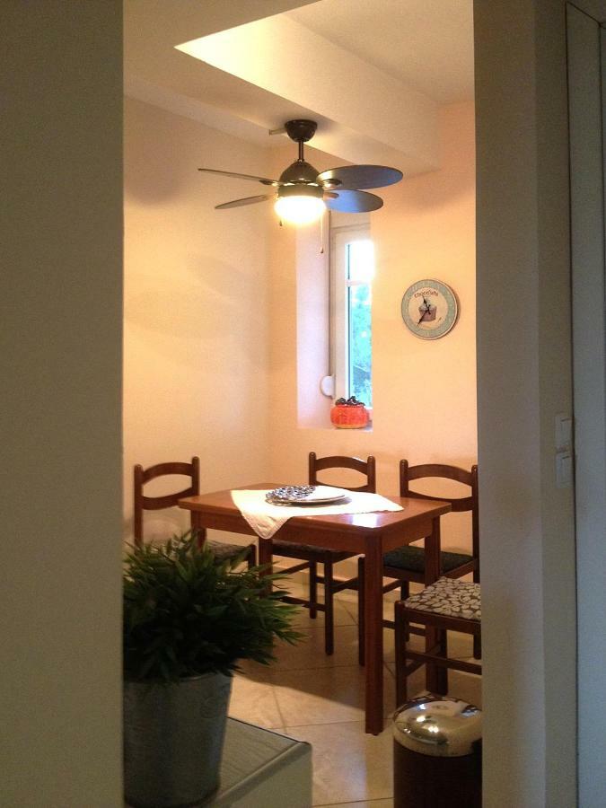 Lovely Apartm.Near Airport Kardiá Esterno foto