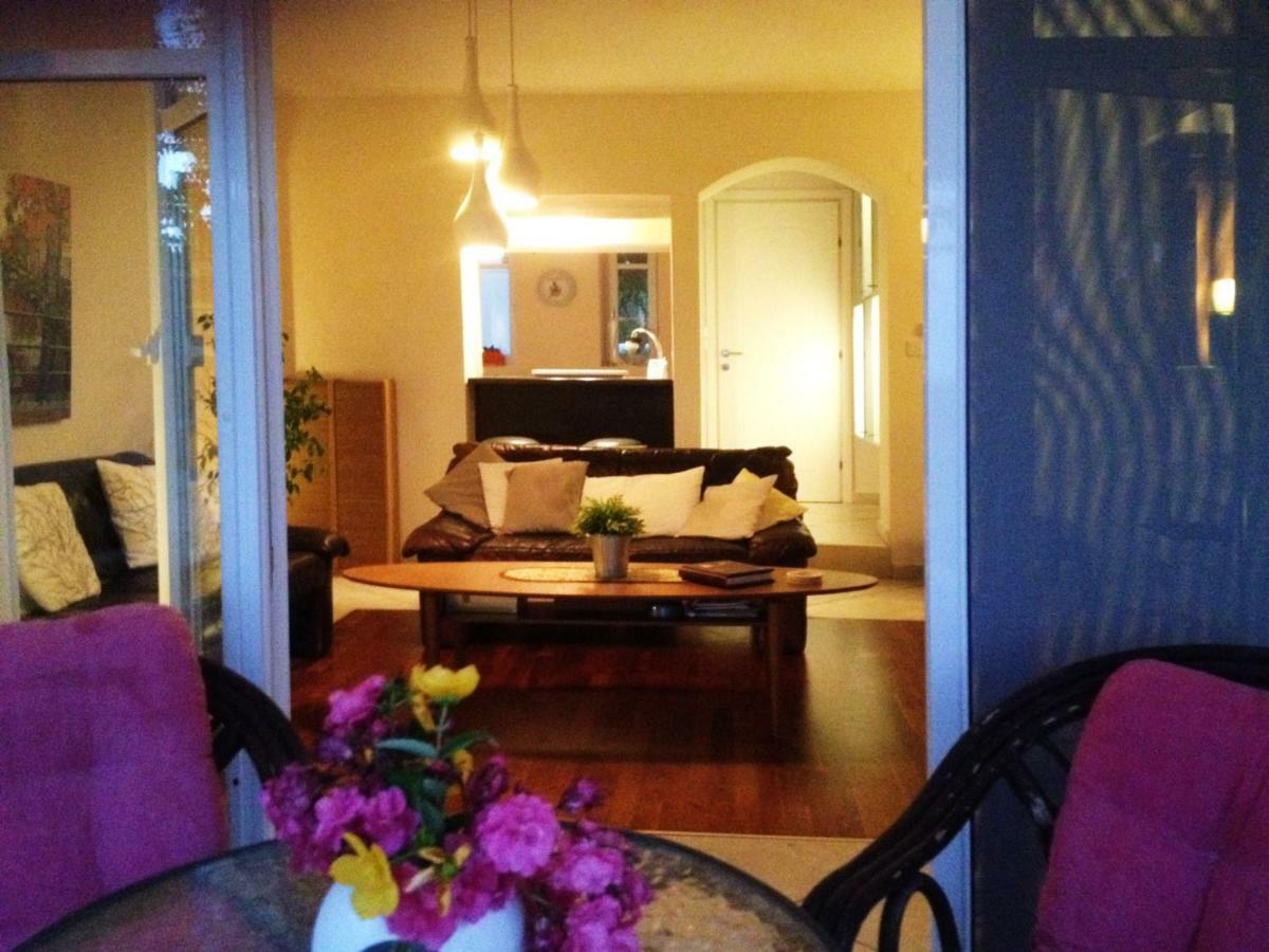 Lovely Apartm.Near Airport Kardiá Esterno foto